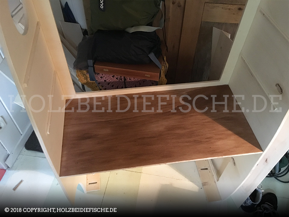 vw-bus-innenausbau-schrank-hinten-zusammenbau-11